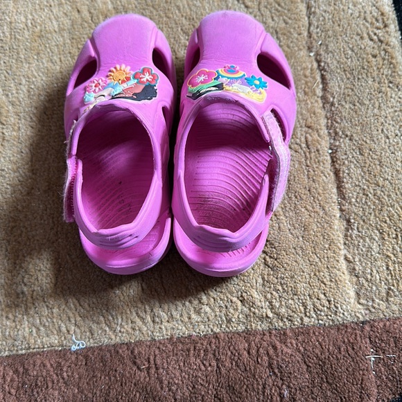 Flip flops - Picture 2 of 3